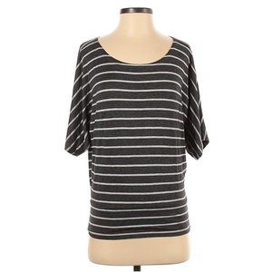 Striped 3/4 sleeve top